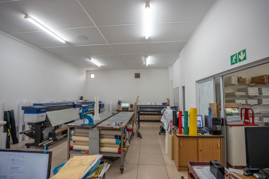 Commercial Property for Sale in Vincent Eastern Cape